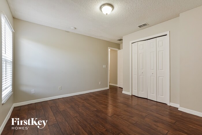 Building Photo - 144 Walnut Crest Run