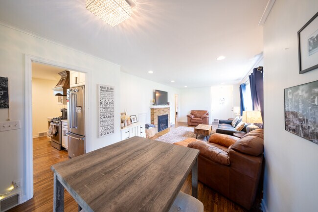 Building Photo - 4948 Normandy Pl