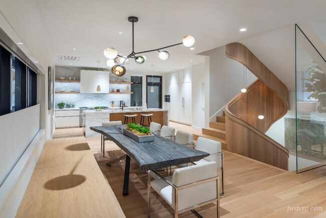 Building Photo - 17 Guy Pl