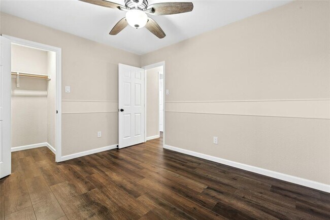 Building Photo - 1105 Hughmont Dr