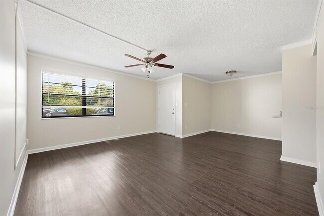 Building Photo - 3102 W Horatio St