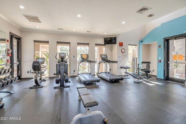 Building Photo - Fantastic Scottsdale condo in the Plaza Residences