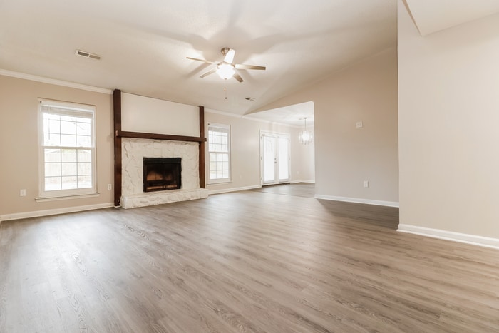 Building Photo - 98 Peppertree Ln