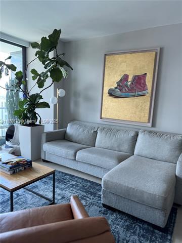 Building Photo - 460 NE 28th St