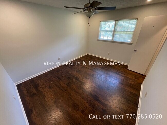 Building Photo - 117 Bascomb Dr