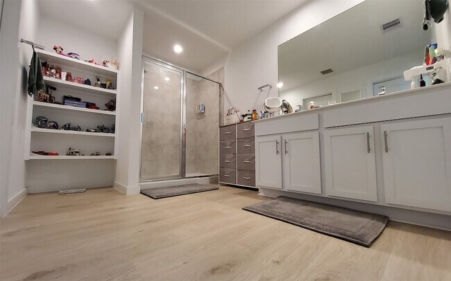 Building Photo - 31731 Hallington Hl Ln