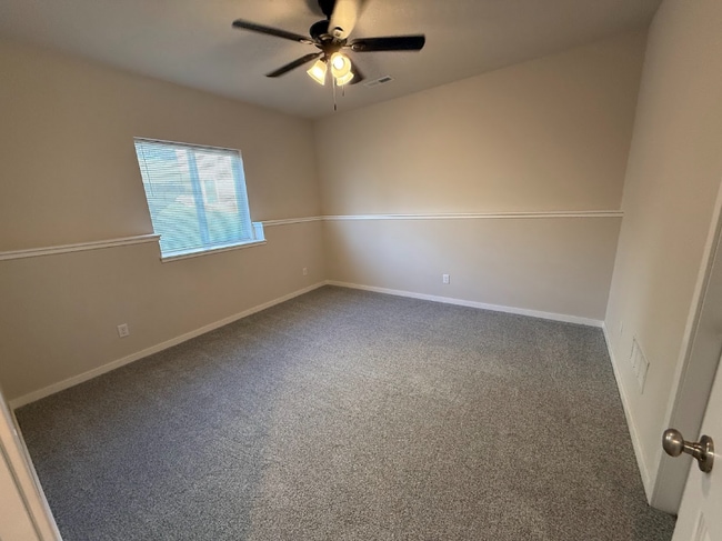 Building Photo - 5989-5991 Hanson Ct