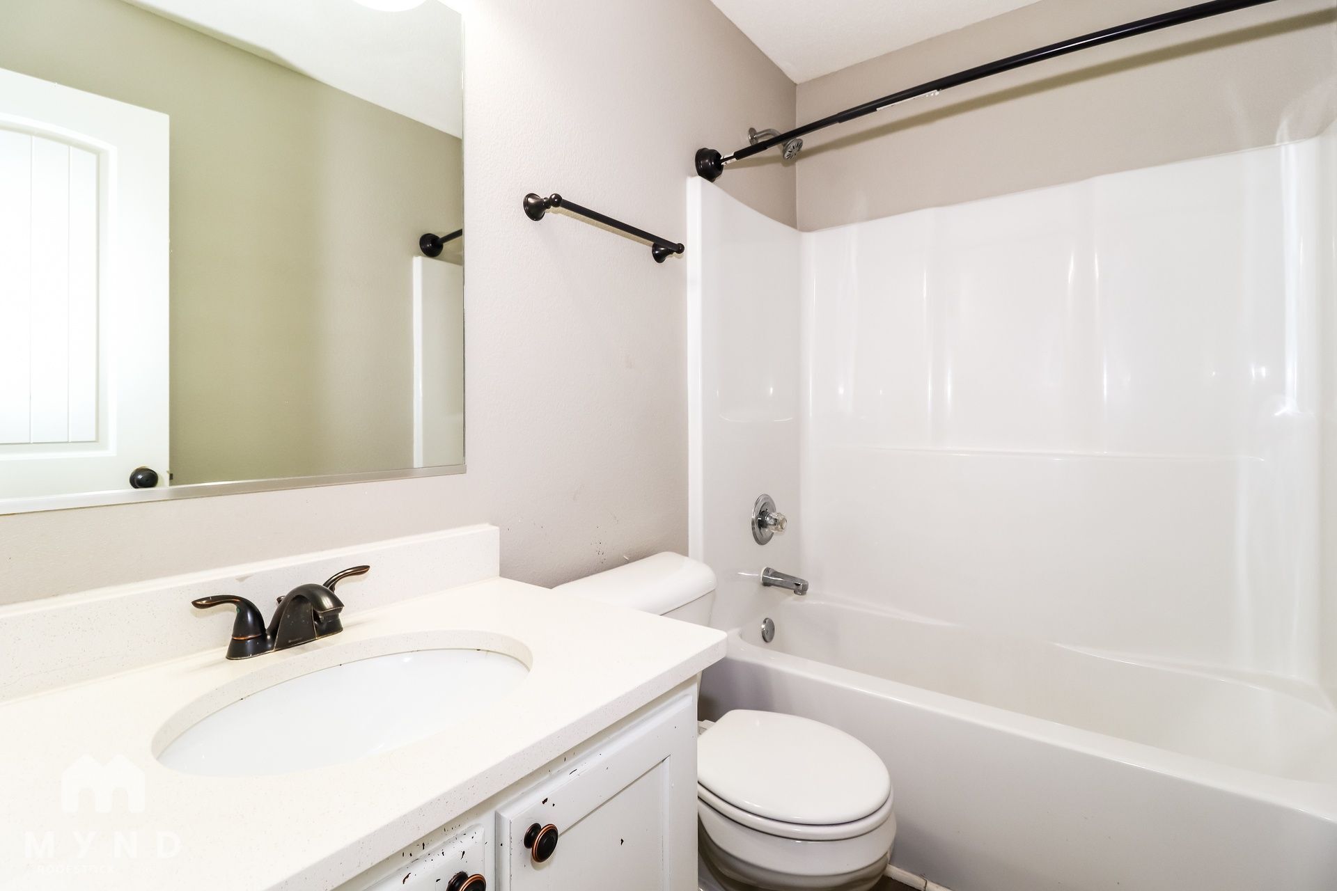 Building Photo - 1772 Englehart St