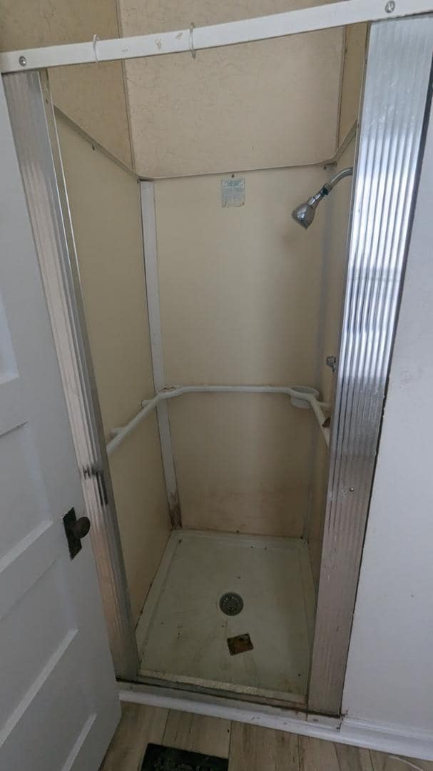 Building Photo - 838 E 3rd St