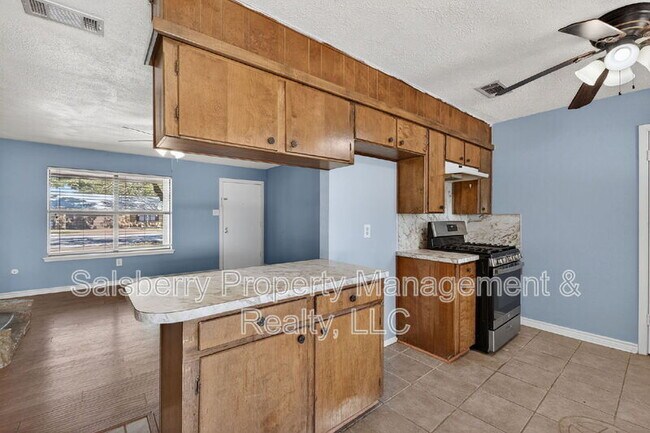 Building Photo - 1113 Gifford Dr