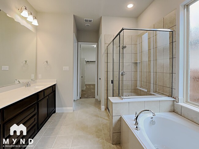 Building Photo - 14844 Gentry Dr