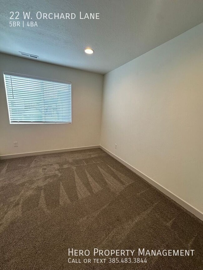 Building Photo - 22 W Orch Ln