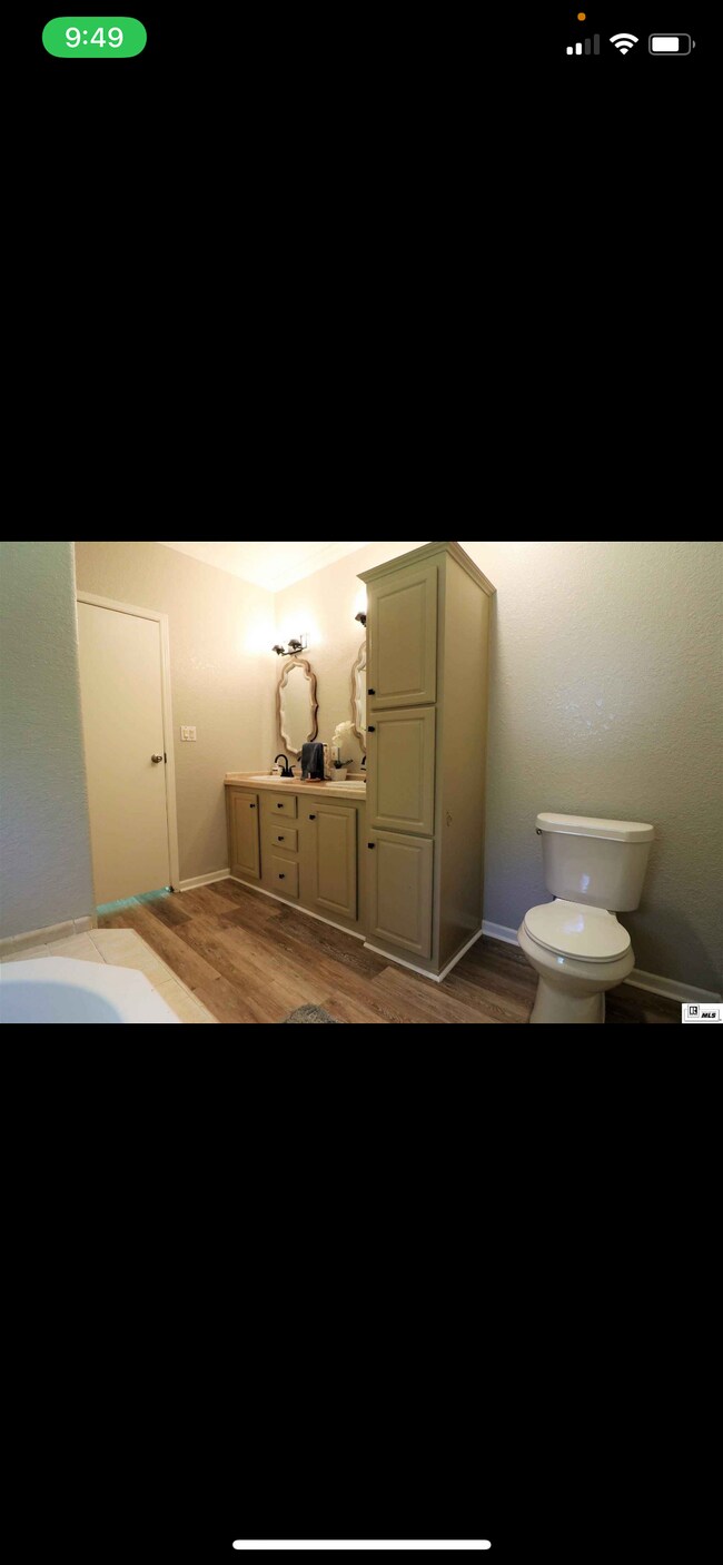 Building Photo - 451 Murray Cir