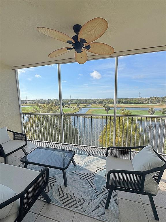 Building Photo - 1200 Country Club Dr