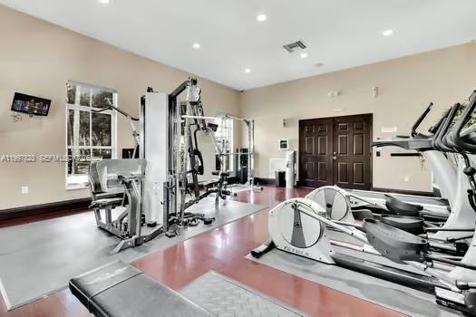 Building Photo - 4127 NE 30th St