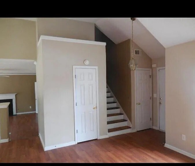 Foyer Entrance - 2931 Ward Lake Way