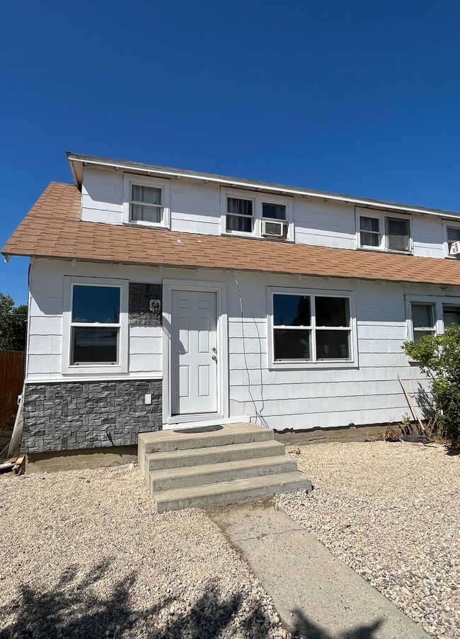 Building Photo - 614 N Absaroka St