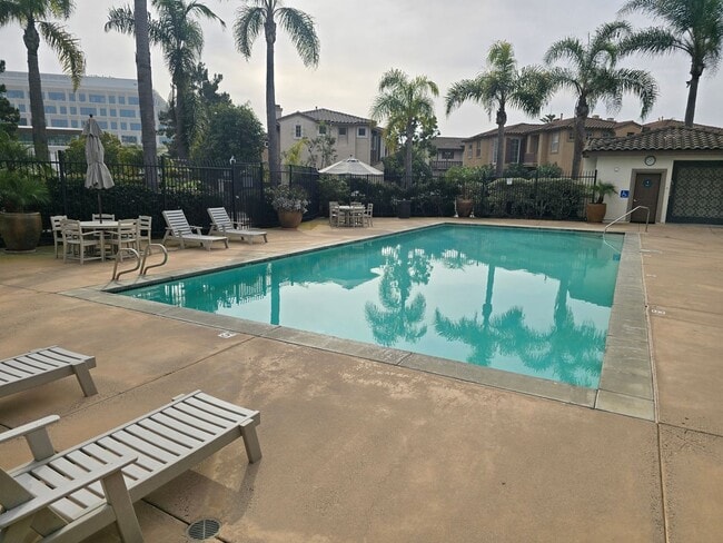 Building Photo - Nicely Updated Three Bedroom Home in Torrey Hills