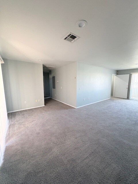 Building Photo - 42925 Madison St