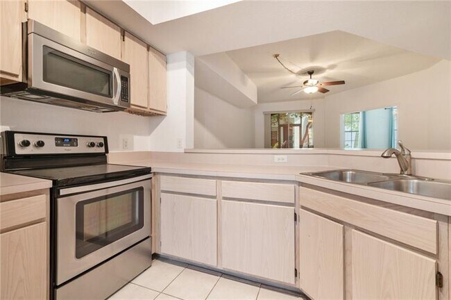 Building Photo - 761 SW 148th Ave