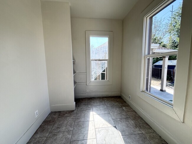 Building Photo - 61 S 800 W