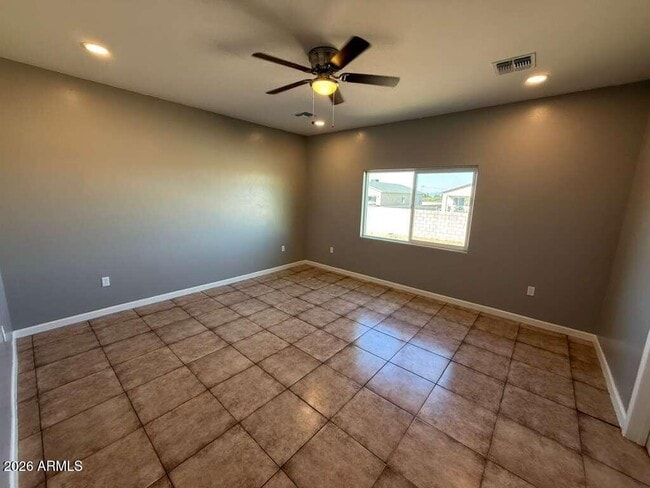 Building Photo - 2770 N Washington Ave