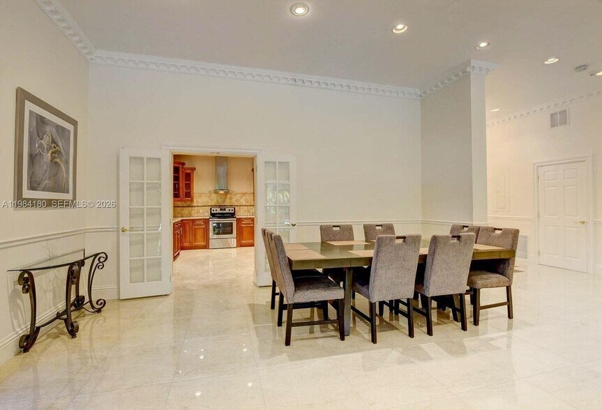 Building Photo - 117 NW 8th St