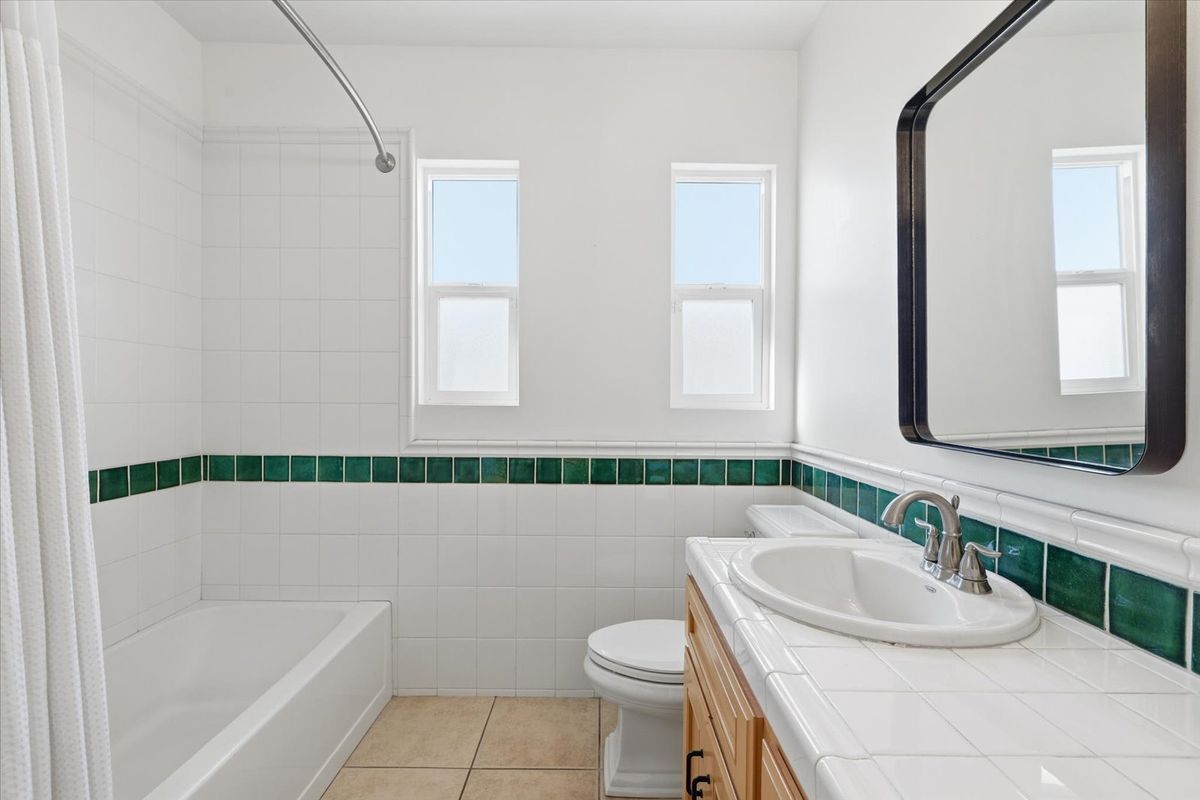 Building Photo - 4312 W 59th St