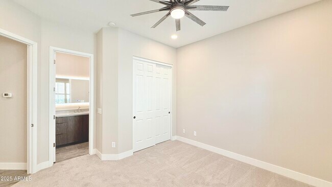 Building Photo - 4501 E Timberline Ct