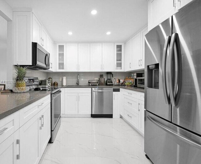 Building Photo - 2851 NE 183rd St