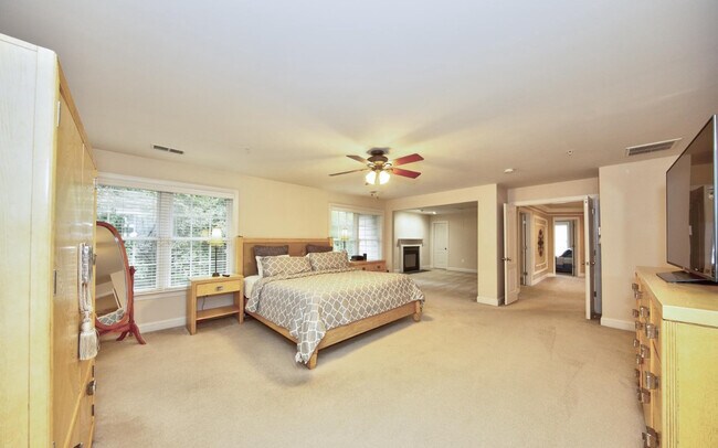 Building Photo - 15806 Copper Beech Dr