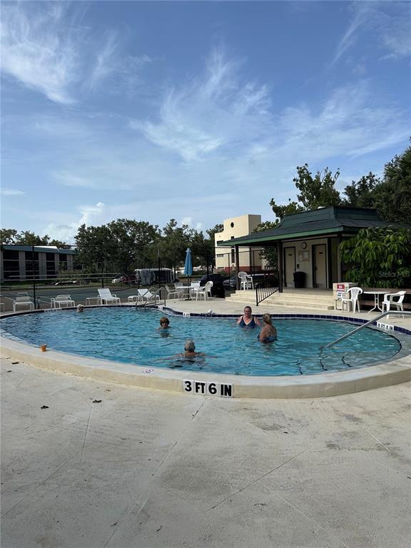 Building Photo - 102 Capri Isles Blvd