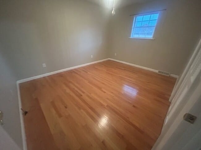 Building Photo - Three Bedroom Home in Corbin, KY