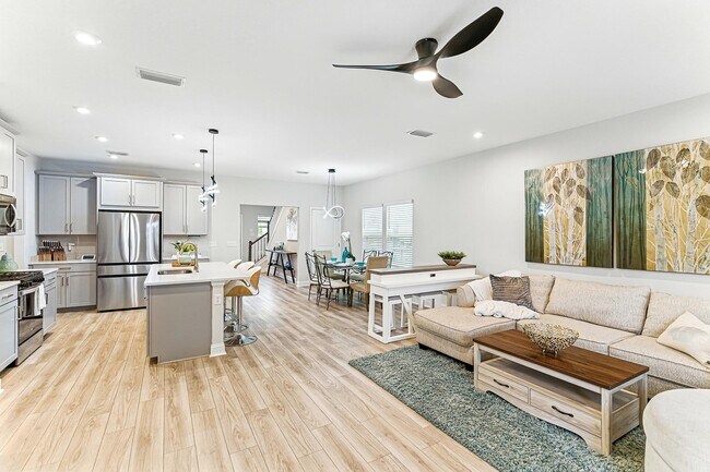 Building Photo - 105 Meadow Creek Dr