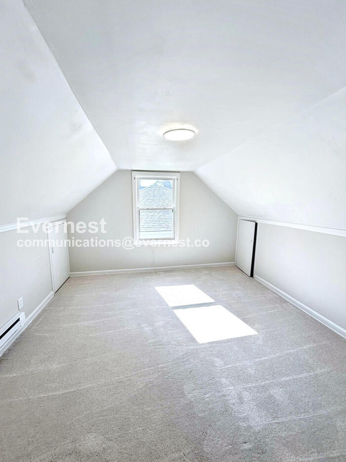 Building Photo - 1254 Elmwood Rd