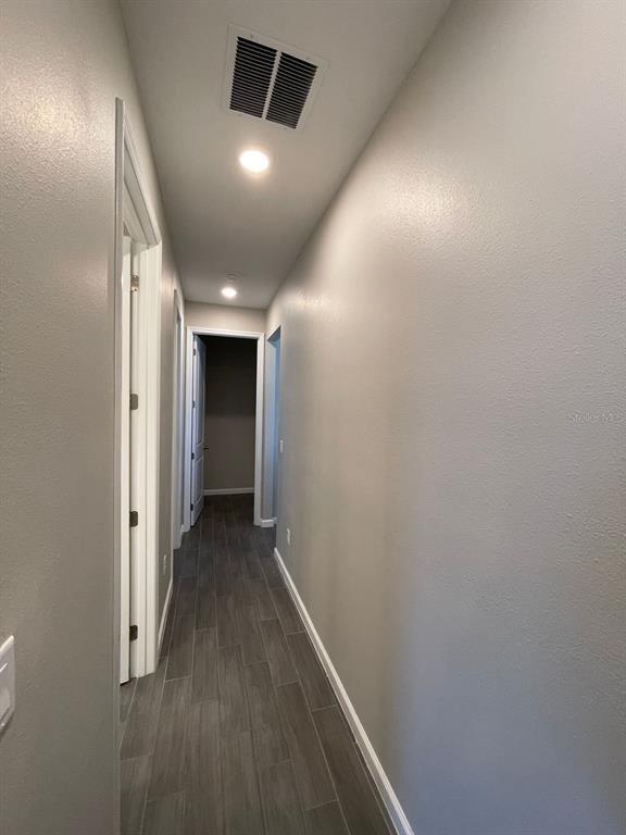 Building Photo - 824 Blue Creek Dr
