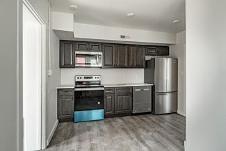 Building Photo - 324-326 Darby Rd-1R