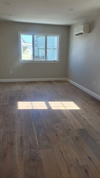 Building Photo - 29 Amaranth Ave