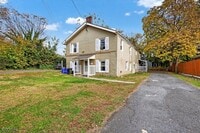 Building Photo - 148 Davenport St