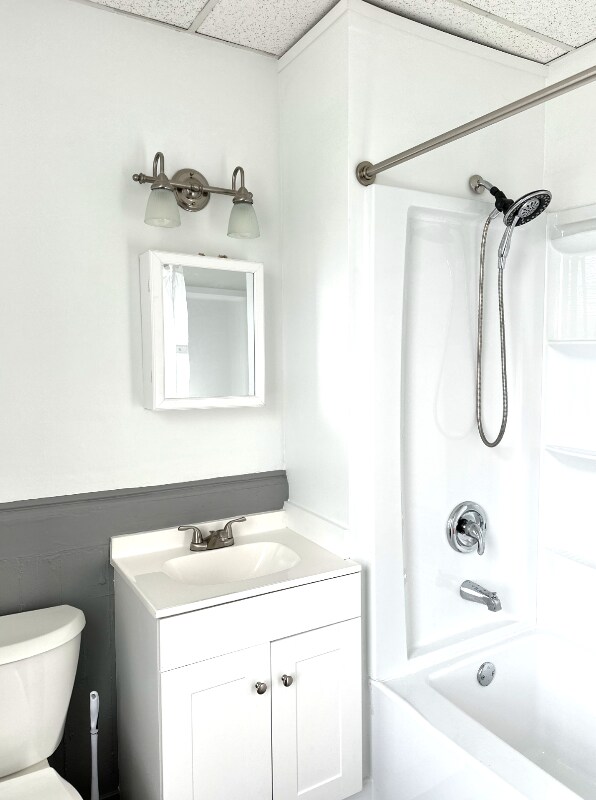 2527 Providence St 2527 Providence St Woonsocket RI 02895