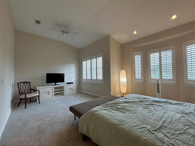Building Photo - 5583 46th Ct W