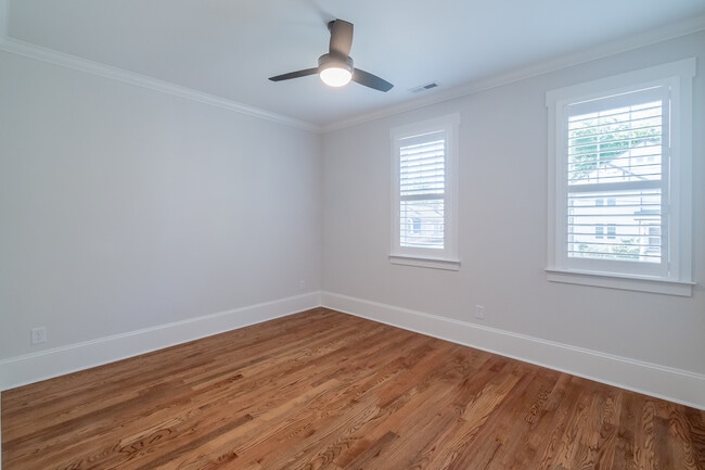 Building Photo - 1005 State St