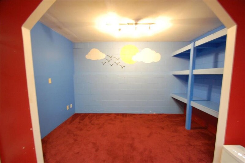 Building Photo - 5511 Burrus Ln