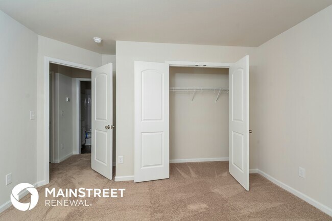 Building Photo - 444 Brisk Dr