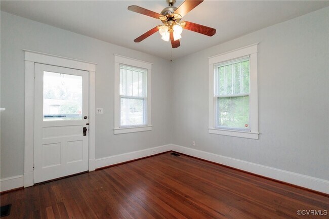 Building Photo - 4201 Hickory Rd