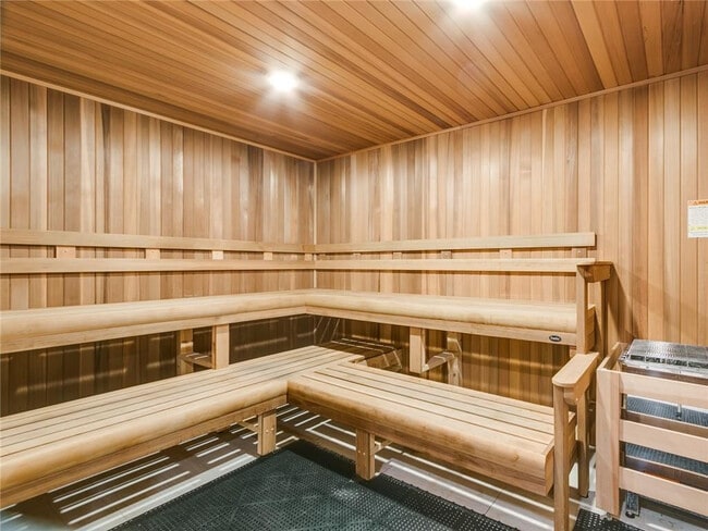 Building Photo - 155 E Boca Raton Rd