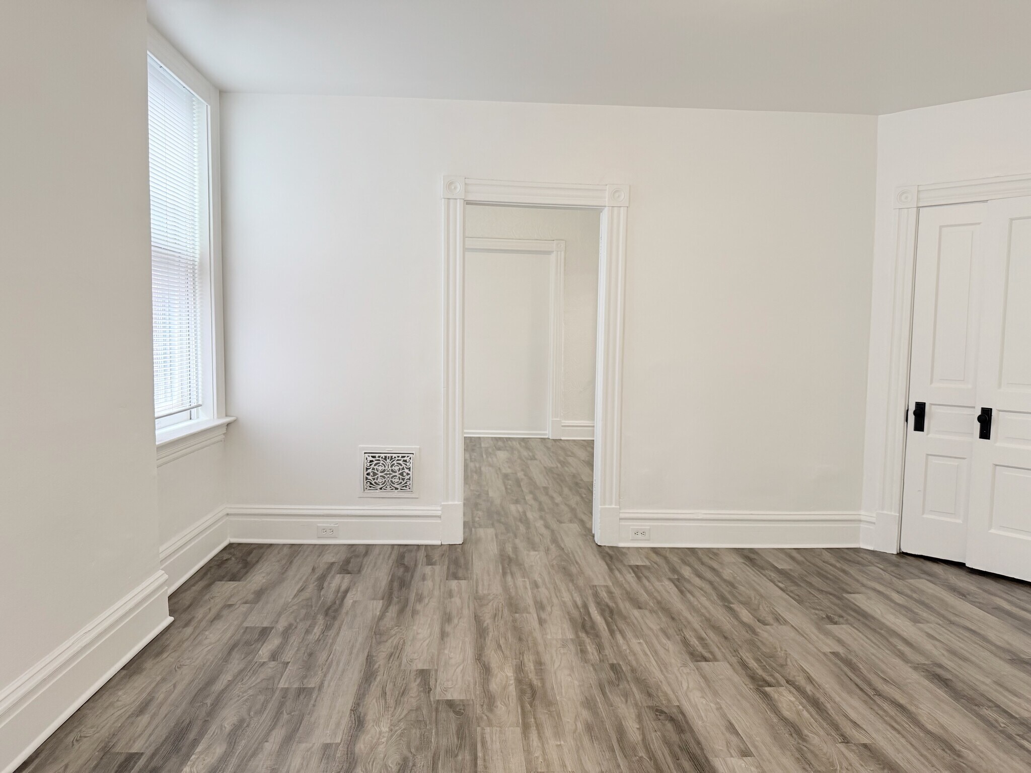 Building Photo - 3452 Alberta St