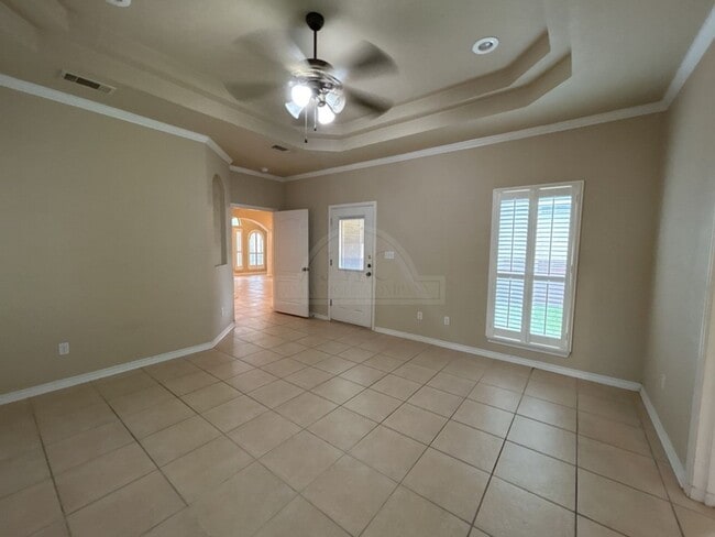 Building Photo - 808 Danny Cir
