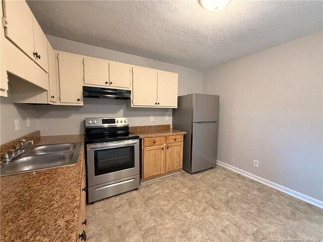 Building Photo - 5833 Aftonshire Dr