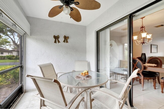 Building Photo - 4660 Greentree Pl